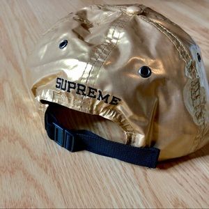 SUPREME X THE NORTH FACE GOLD METALLIC 6 PANEL